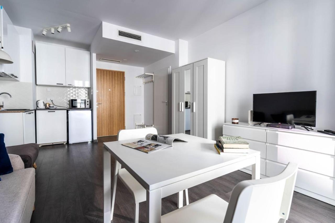 Golden Apartments Warsaw - Bright And Modern Apartments -Premium Building In Top Location- Solidarnosci Bagian luar foto